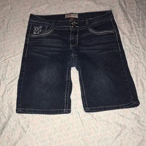 l.e.i. Ashley low-rise 2-button embellished denim Bermuda shorts - Juniors